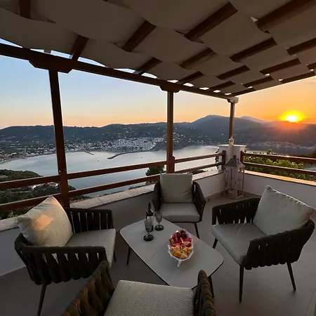 Kohili Skopelos Town
