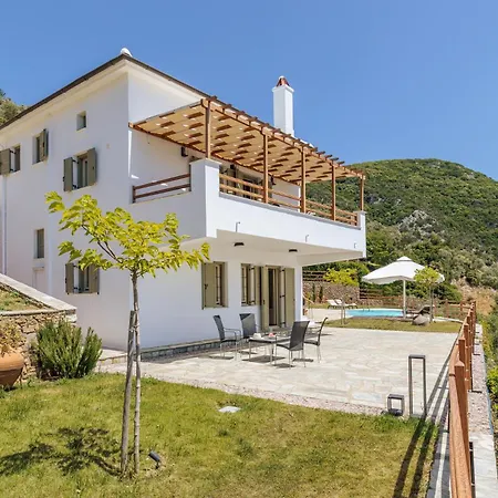 Kohili - Elevated Sea View Living