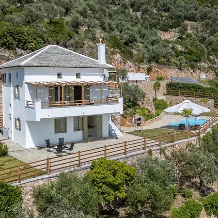 Kohili - Elevated Sea View Living Villa *